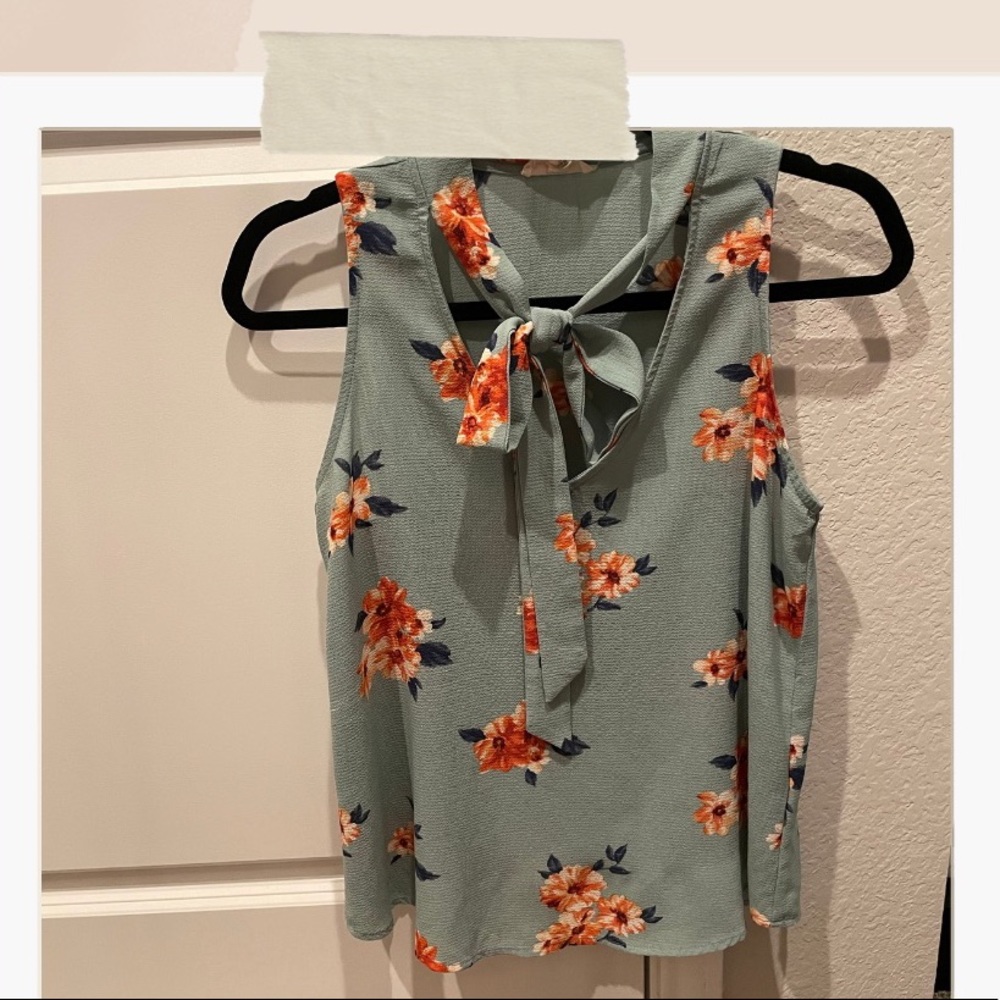 E&M Sleeveless Blouse with Flowers-tie neck